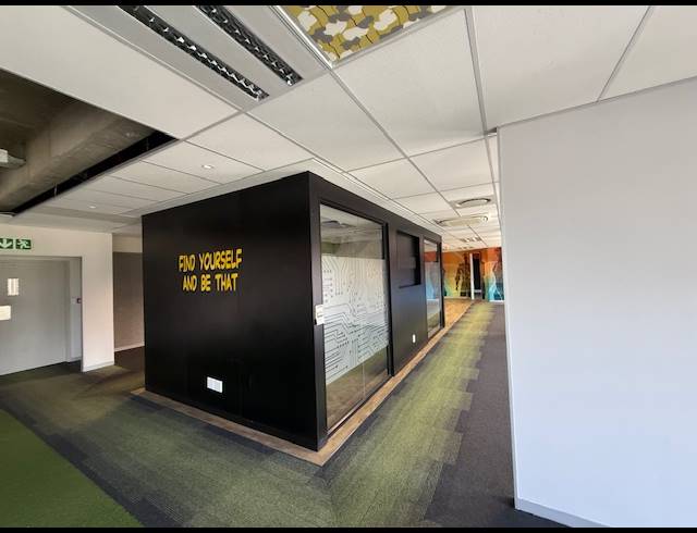 383.50M² OFFICE TO LET IN FORESHORE